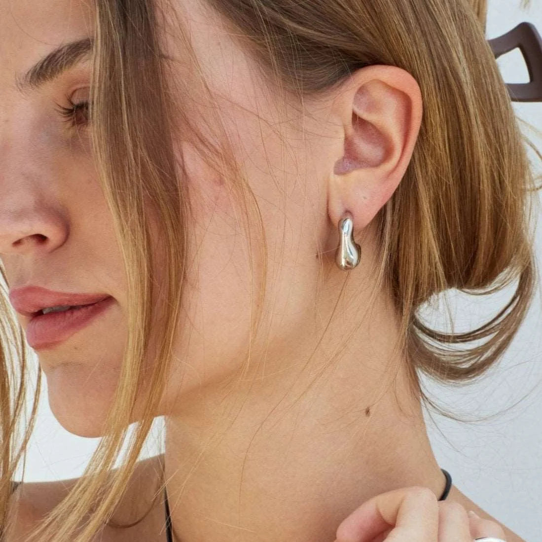 Lumier Earrings