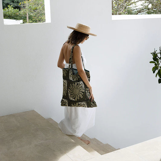 Zinnia Tote Bag